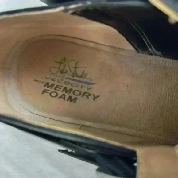 Womens Black Leather Bootie '7M Slip On Strap Silver Buckle 1" Heel Memory Foam - Picture 3 of 6